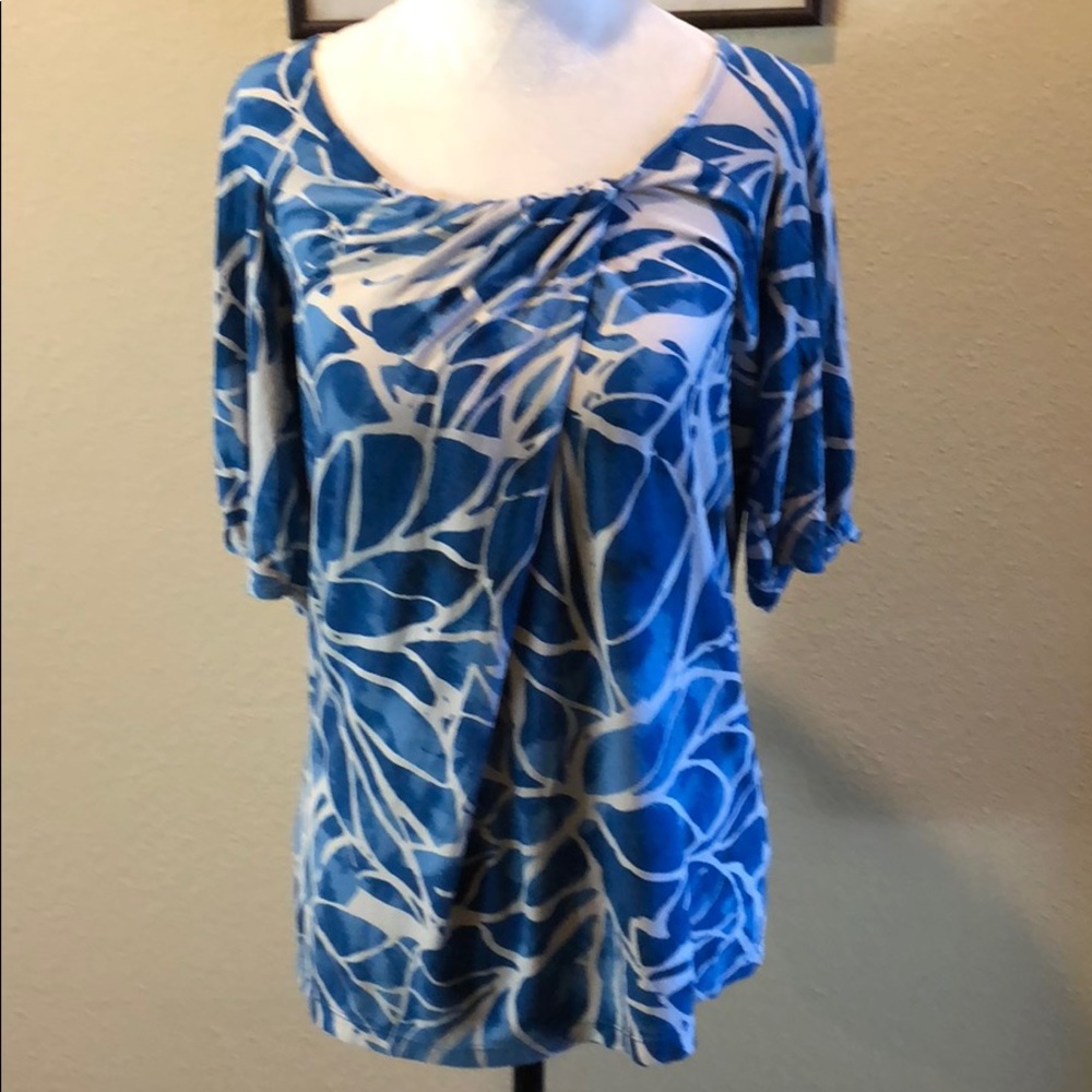 ANNE KLEIN TOP SIZE LG RUCHED FRONT AND SLEEVES